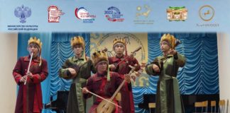 Гости «Ӱртӱн тойы» из Республики Алтай — народный вокально-инструментальный ансамбль «Эре-Чуй»