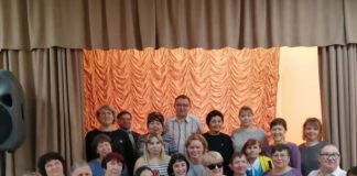 В Хакасии прошёл интеллектуально-правовой фестиваль среди команд общественных организаций инвалидов Участники Интеллектуально-правового фестиваля в Клубе инвалидов по зрению