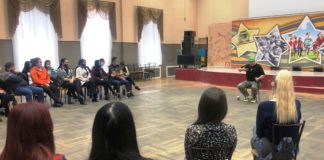 В Хакасии прошел мастер-класс по театральному искусству «Метод Чехова» от преподавателя из Москвы Ивана Дементьева