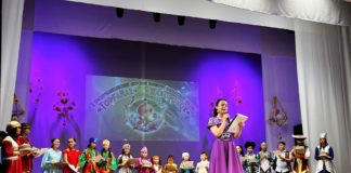 Гран-при 1-го Республиканского детского конкурса хакасской песни «Жаворонок» награждена София Кускашева из Абакана